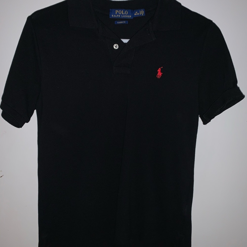 Black collared polo shirt